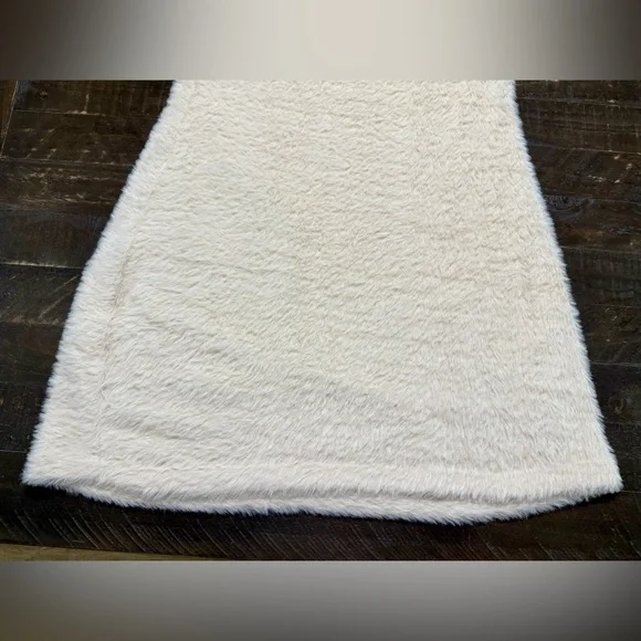 NWT Express Cream Faux Fur Mini Dress Sz Large - Picture 10 of 16